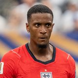 Ezri Konsa
